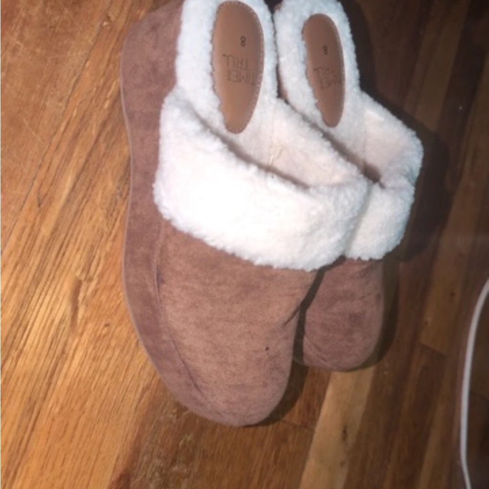 Cozy Faux-Suede Shearling Lined Slippers - Brown & Cream - Picture 3 of 4